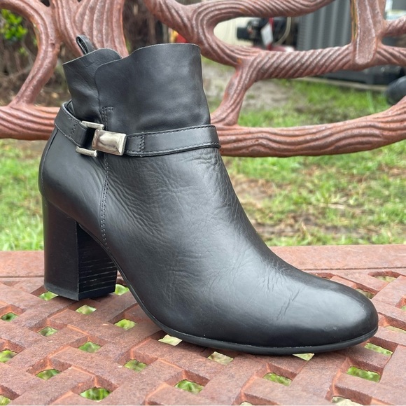 Paul Green Shoes - Paul Green Black Leather Block Heel Round Toe Ankle Booties